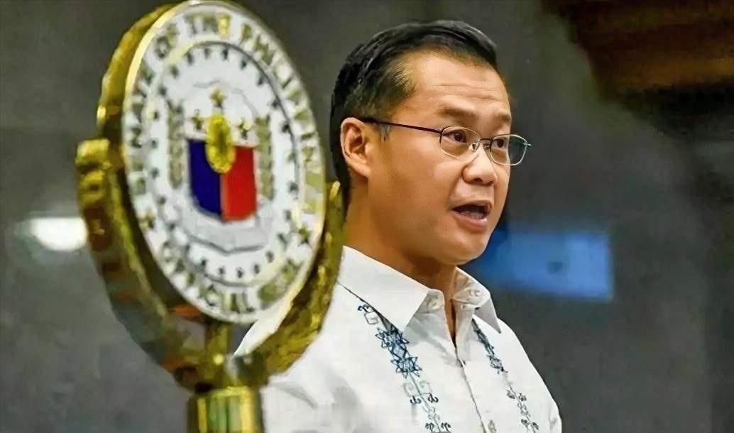 菲律宾政坛这出大戏终于定了！6月17日，张侨伟全票当选参议长，这位华裔第三代一上