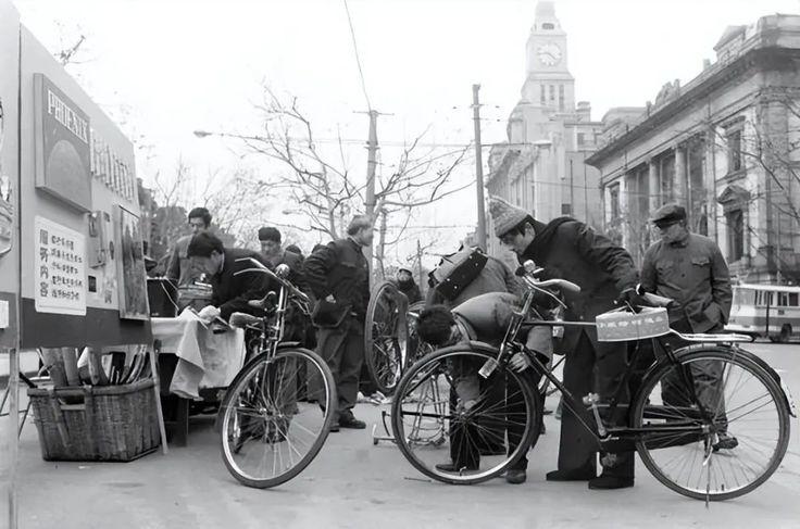 1984年，上海公安局接回一个在山西劳改了28年的白发老头，直接安排他住进老干部