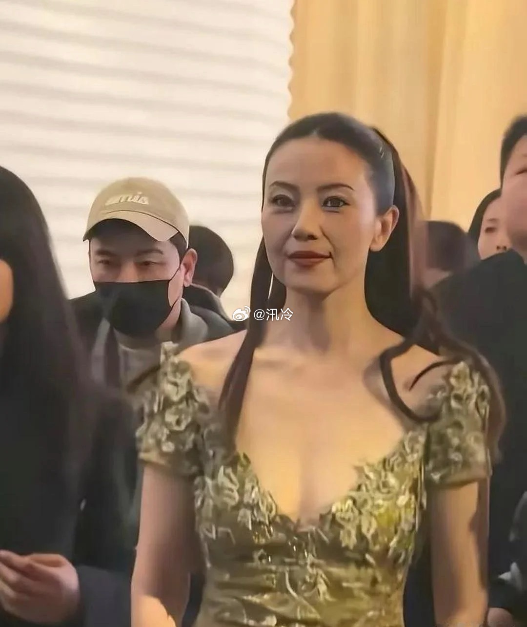 看到高圆圆我突然释怀了