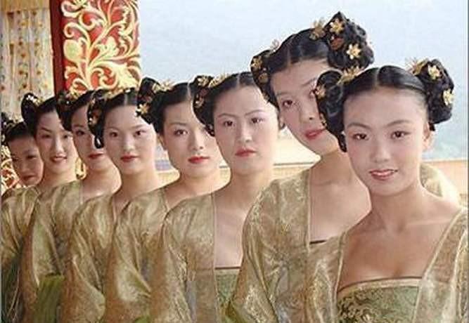 孙权的孙子有多疯狂？全国15岁少女无一幸免，16年就“玩垮”东吴。败家子一个，孙