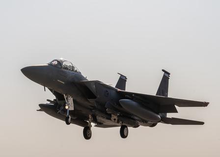 F15被击落救援细节曝光，飞行员重伤跳伞，五角大楼报告不再掩饰！F15战机被