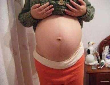 怀孕9个月, 宝宝倒在了产妇腹中, 是医生责任还是产妇问题
