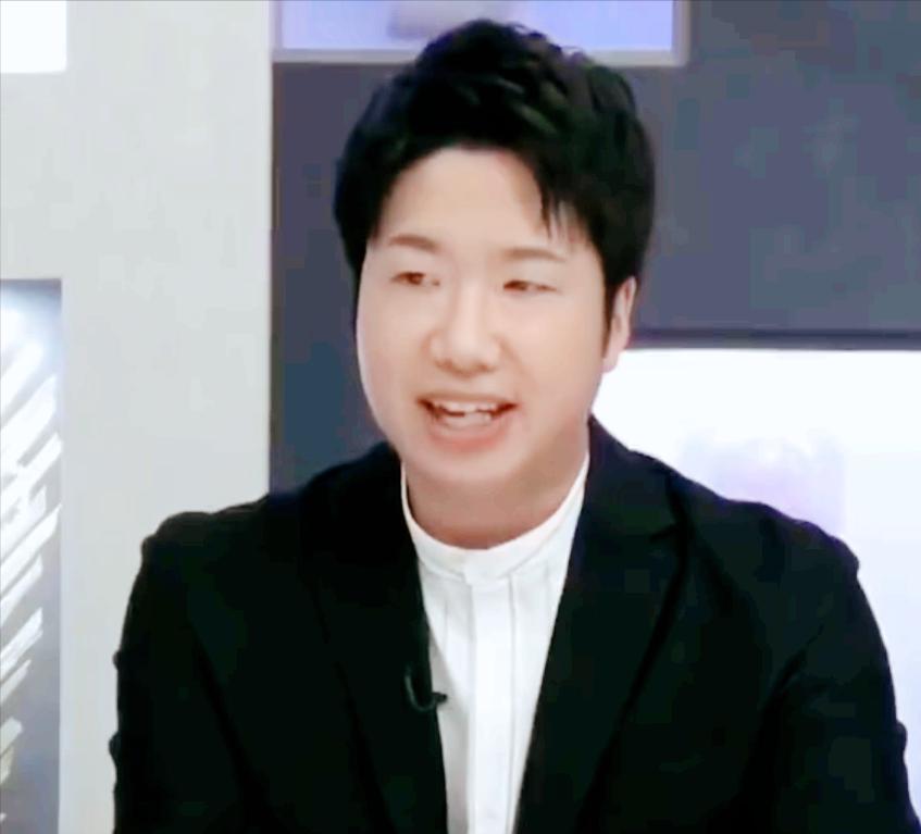 主持问水谷隼：28洛奥时，日本队可能拿到混团冠军吗？水谷隼的回答，发现这家伙人间