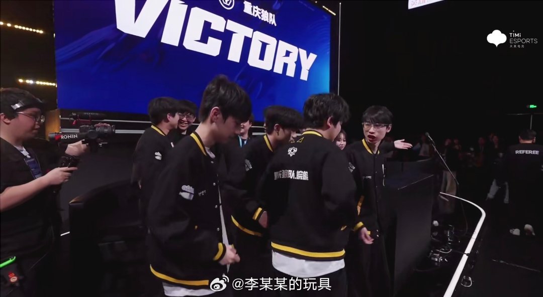 AG对战狼队狼队4:0AG，果然还是0封了话说，狼队这个辅助有点牛逼，把把MV