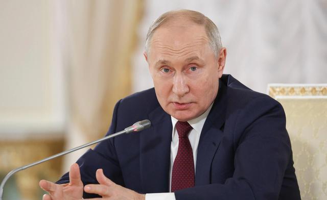 早在2024年3月，普京在接受采访时就说过：数百年来，西方精英阶层以人肉为食，且