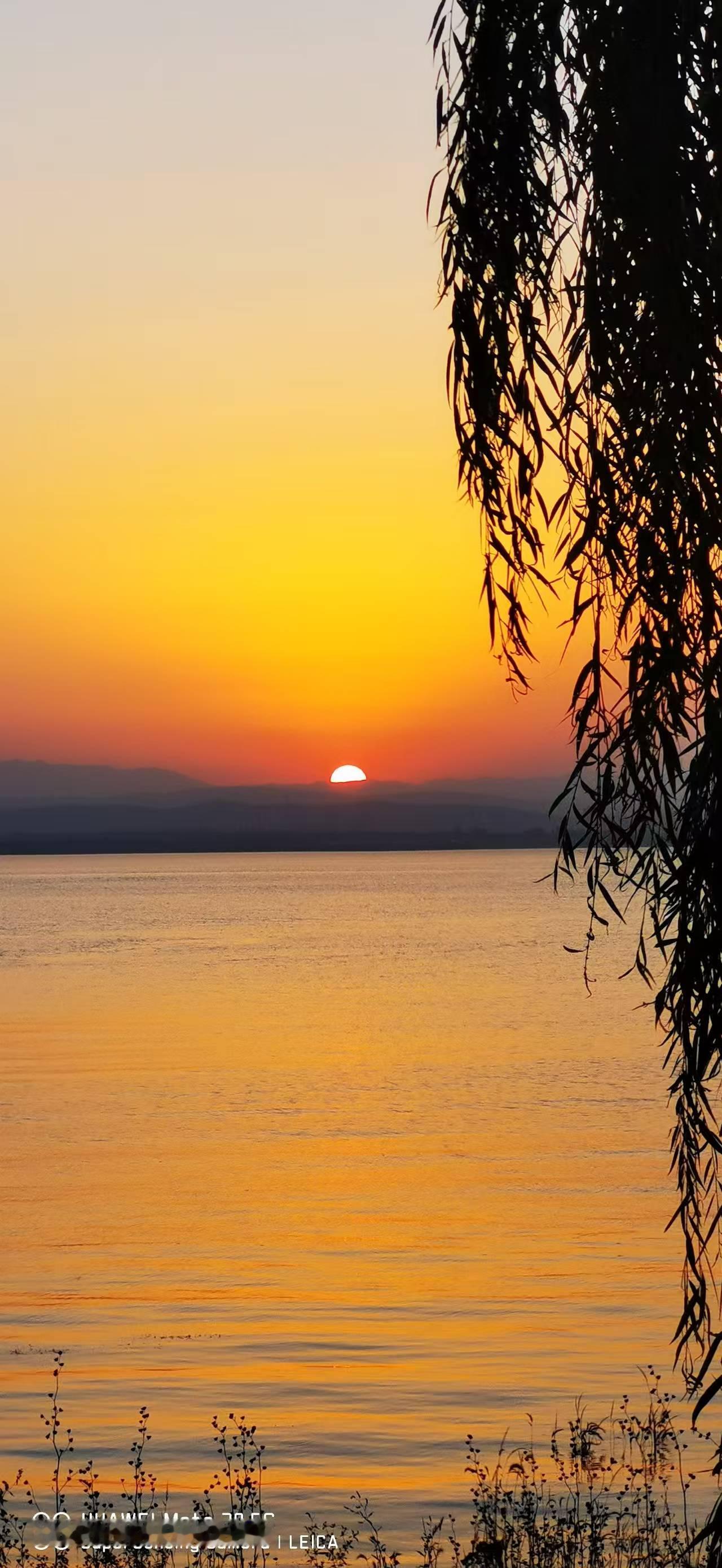 最美不过夕阳红！热门话题🔥风光摄影系风景落日余晖映晚霞一抹夕阳美如画治