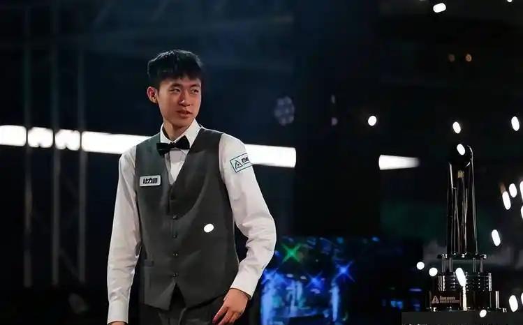 斯诺克单局限时赛，每轮随机抽签，一轮决胜，是夺得排名赛冠军的最佳途径!从201