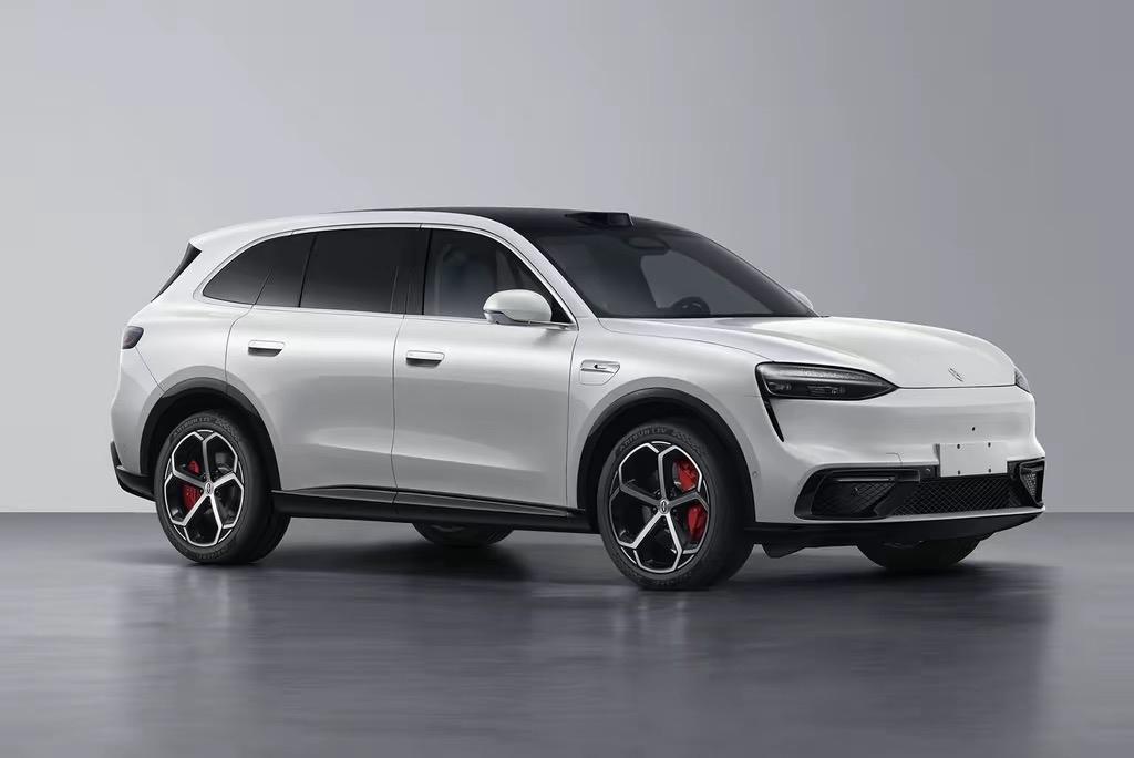 要说今年最火爆的车型是什么？那必定是问界M6！渲染图出来的时候就知道它一定