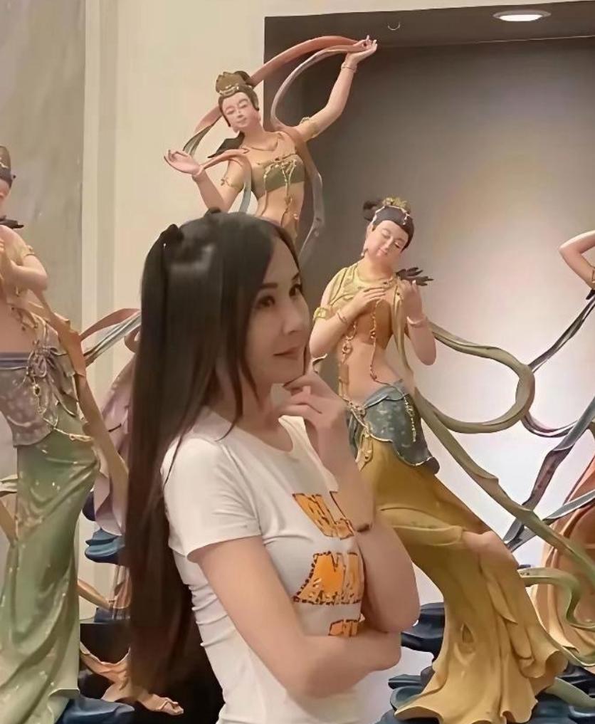 这是萧蔷？太吓人啦她都62岁了，居然这么年轻，她年轻的时候可是台湾第一美女，也