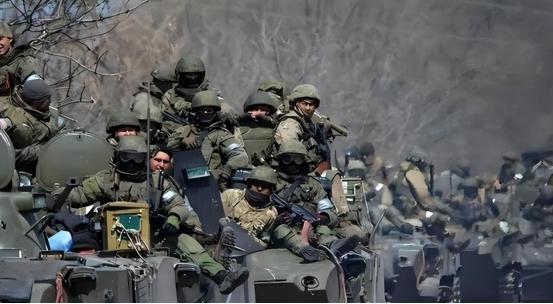 为什么俄罗斯放着几十万的正规军不用，却大量使用雇佣兵？其实俄罗斯不是放着几十万正