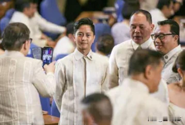 菲律宾独立调查委员会周二表示，需要获得众议院多数党领袖议员桑德罗·马科斯的书面授