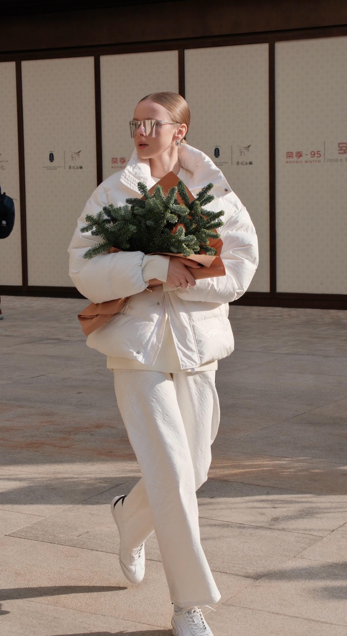 小姐姐又暖又性感。小姐姐的穿搭是怎么做到又暖又性感的性感、可爱啥风格都有4
