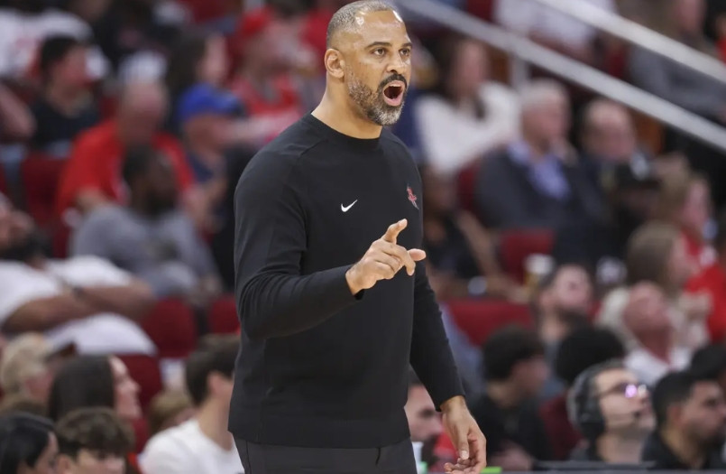 乌杜卡抓紧下课！火箭98：111国王，火箭跌入附加赛，乌杜卡是罪魁祸首，细数乌