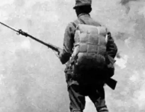 1942年冀中抗战，八路军王汝林亲眼目睹了日军屠村惨状，此后他在战场上对鬼子不