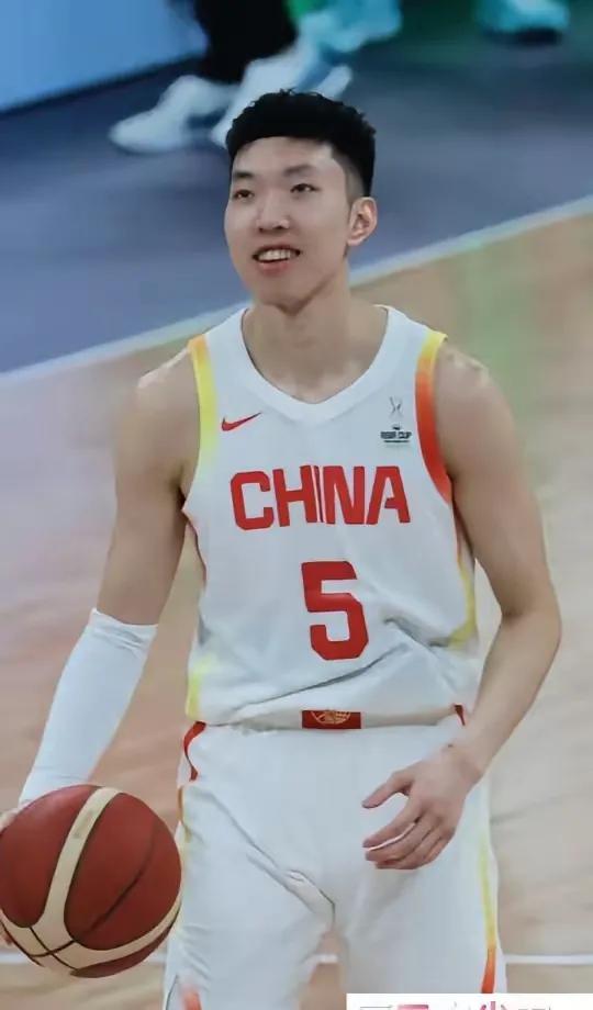 廖三宁，美式控卫🏀🏀廖三民的几个突破确实很亮，中国队缺少的就是禁区内得分，