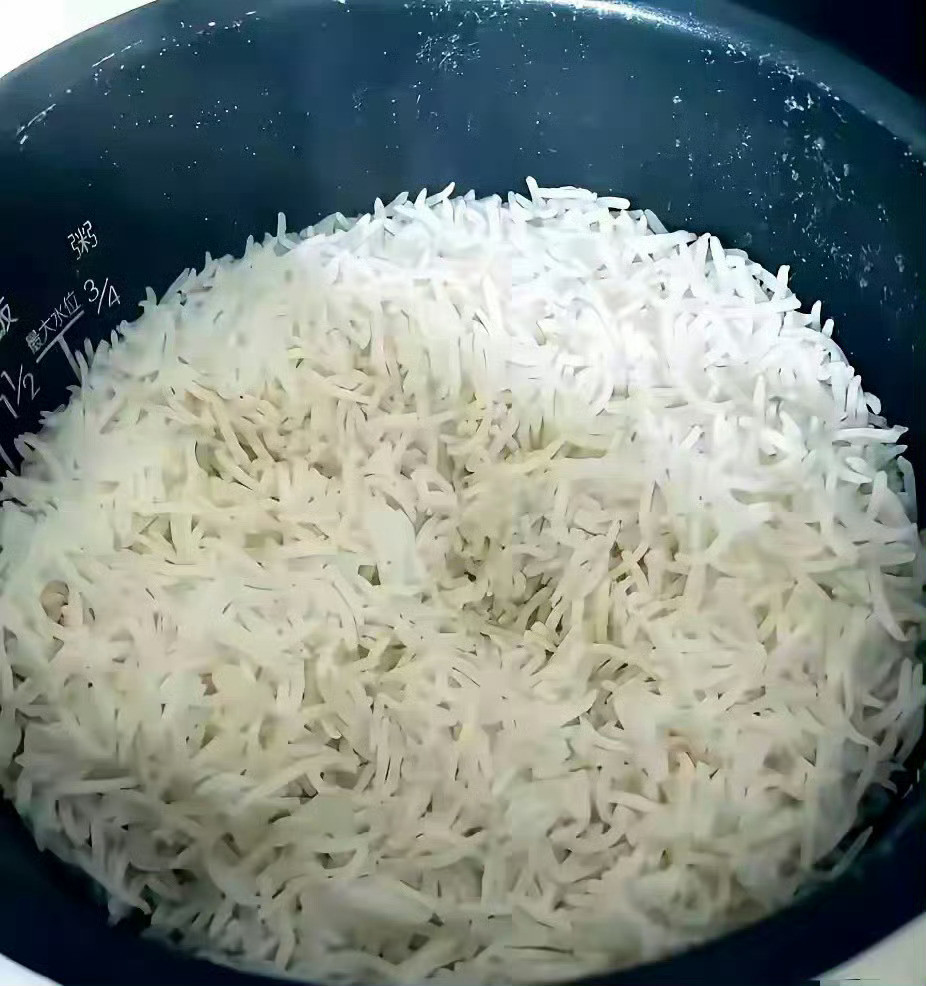 这是印度大米煮的米饭和稀粥….