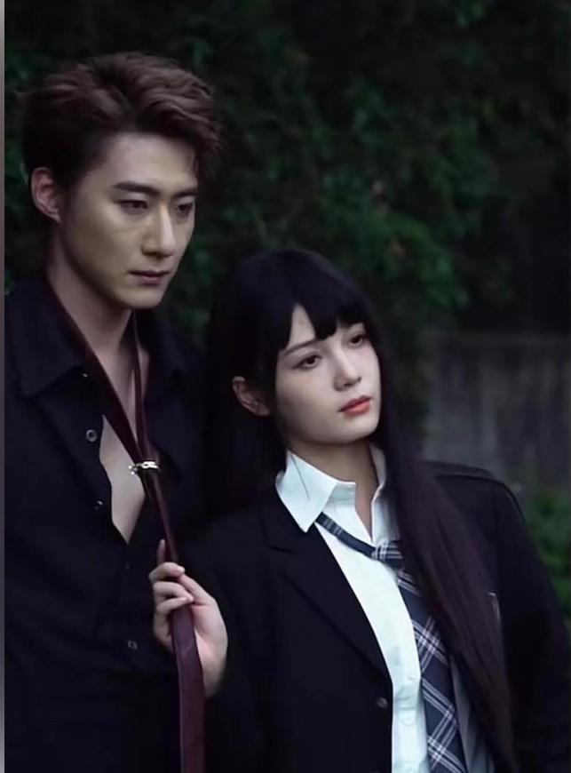 原来不止我一个人觉得短剧演员太拼了本来颜值怎么拍都好看的，现在一部接着一部，真