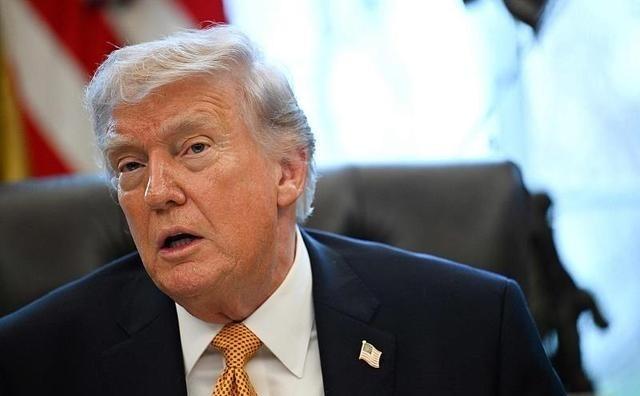 明知中国电磁弹射已经走通，特朗普为何还要退回蒸汽弹射？2026年8月13日，美