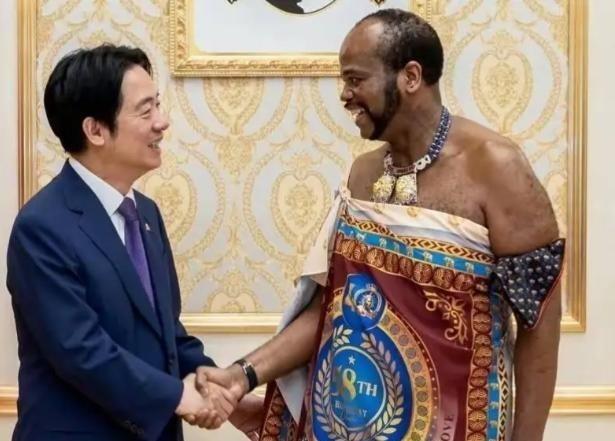 中国军事专家曾警告：如果让赖清德顺利返台，等于解放军的军威受到影响。120万的斯