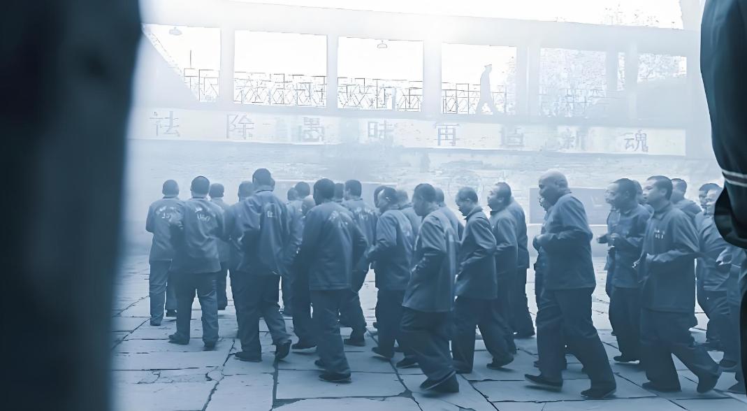 他是中国司法史上潜逃时间最长的罪犯，从1982年越狱脱逃到2024年被捕归案，整