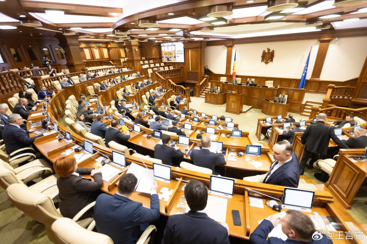 ❗️历史性决定：摩尔多瓦正式退出独联体。摩尔多瓦议会以多数票通过了