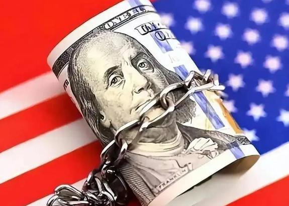 美国为何不直接冻结中国在美资产？美国这些年对华小动作不断，芯片禁令、贸易摩擦