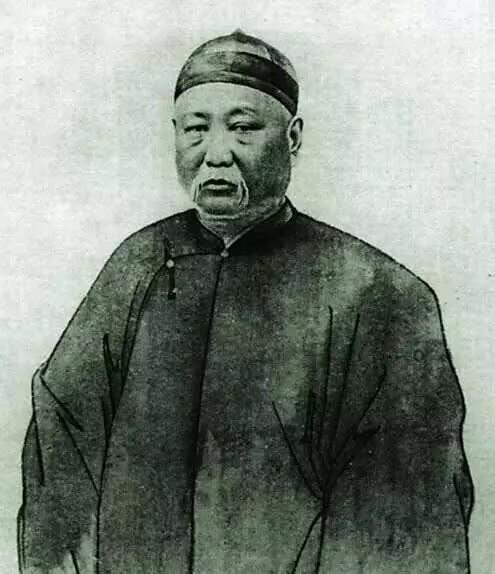1911年10月29日早晨，起义新军士兵持枪冲入山西巡抚衙门，毫无准备的巡抚亲军