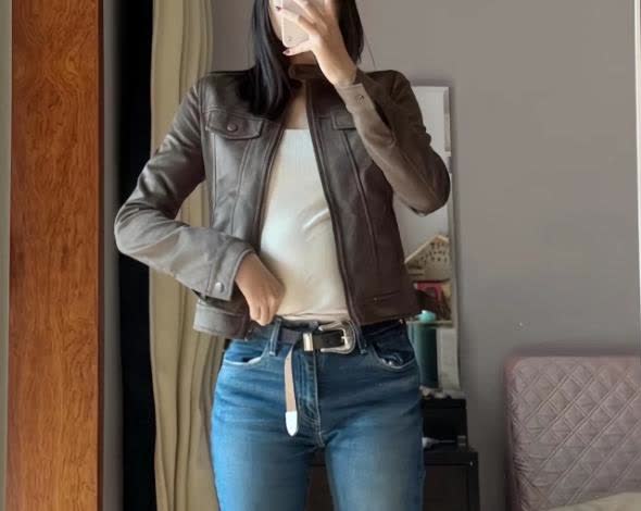 女子离婚后带着儿子嫁给了现任丈夫，本想着丈夫4套房子和2个门店，将来自己的儿子总