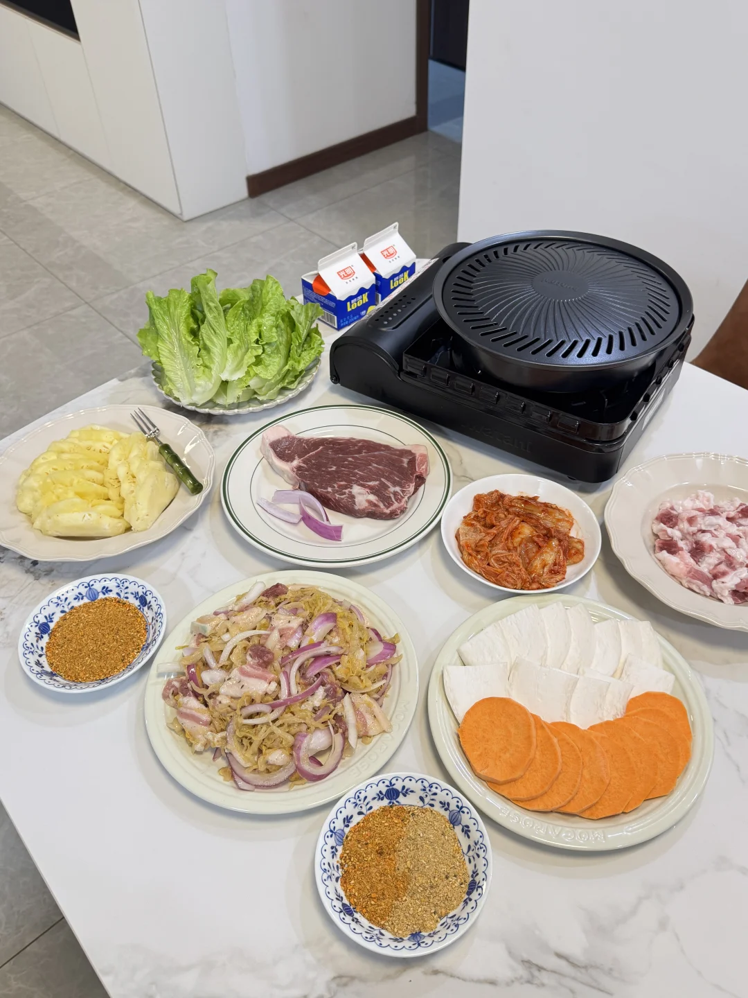 晚餐🍽️家庭烤肉✨酸菜五花肉真的太好吃了！