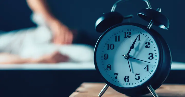 凌晨3-4点频繁醒来，或暗示3大疾病！医生提醒别忽视