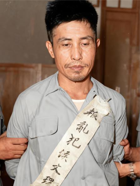 侯文理，安徽萧县人，1935年入党。抗战中化名潜入国民党军，单线联系曹艺，运送物