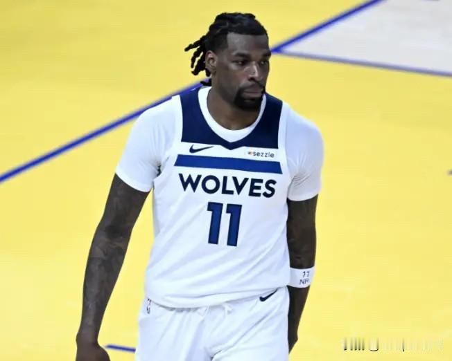 美记BrettSiegel发布专题文章，谈到了森林狼目前的操作：森林狼正与