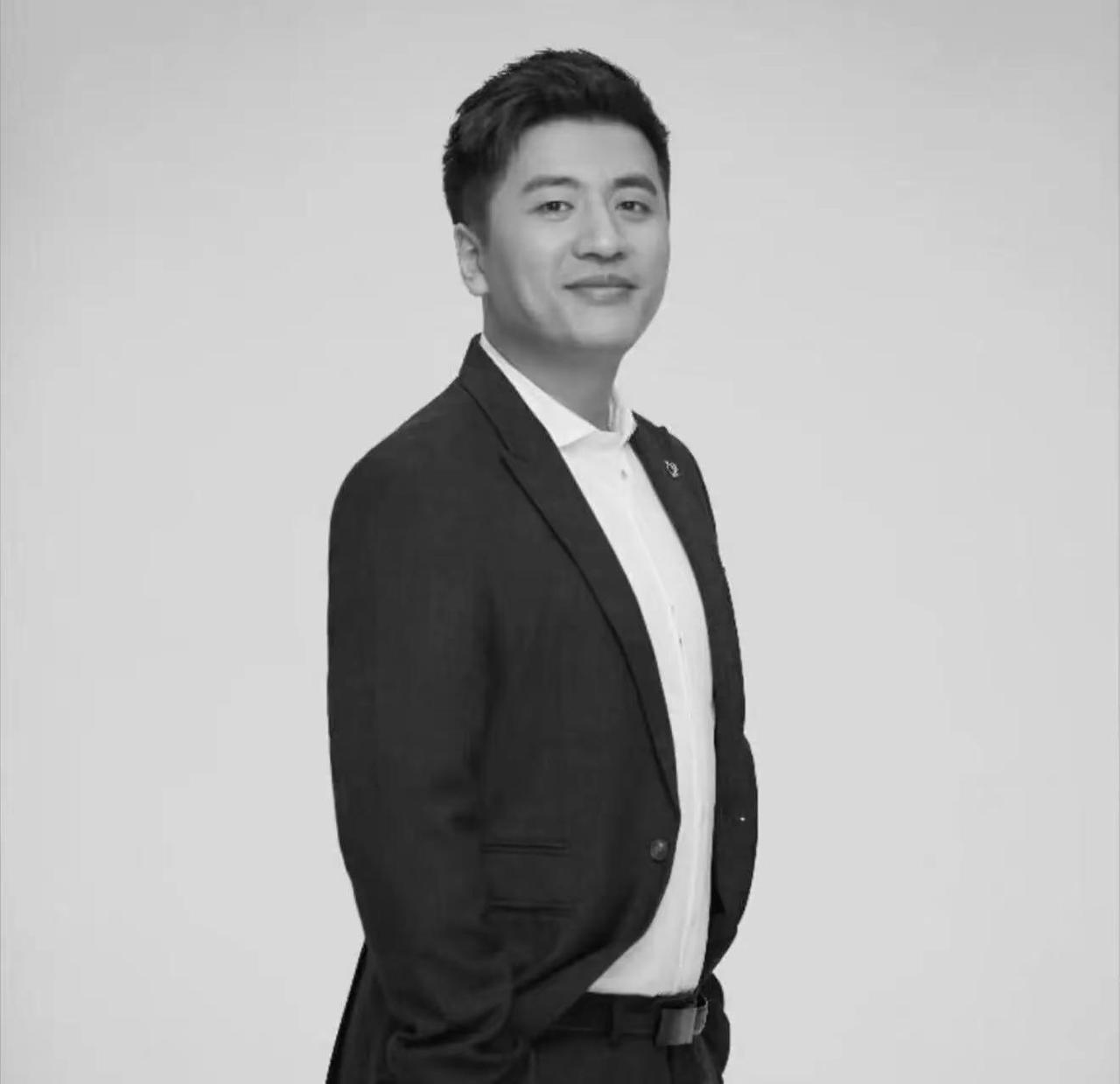 太突然了，张雪峰老师离世。太突然了！太突然了！他是寒门贵子，也是我辈楷模。我在追