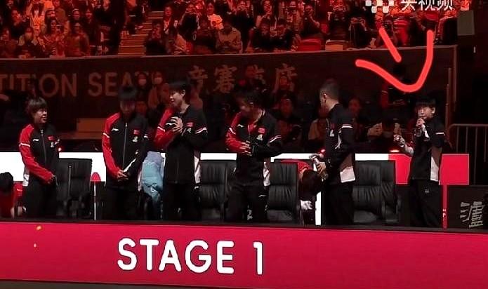 莎莎今天的位置对你很不友好！这里的“你”指能跟莎莎唠嗑的同伴，莎莎今天休息不