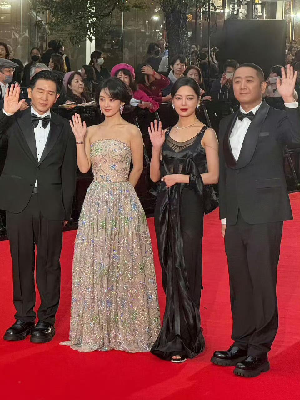 之前东京电影节也是阿玛尼[思考]​​​