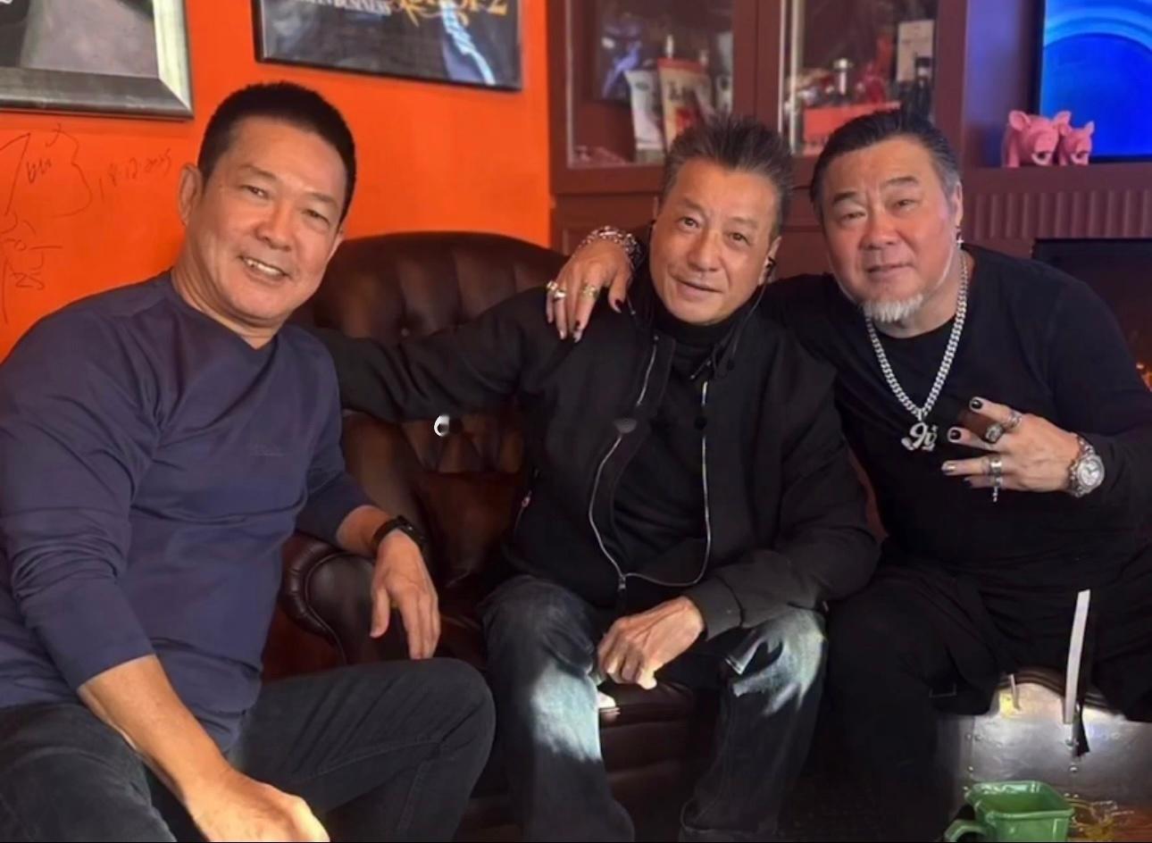 久未公开露面的元彪与石修聚会