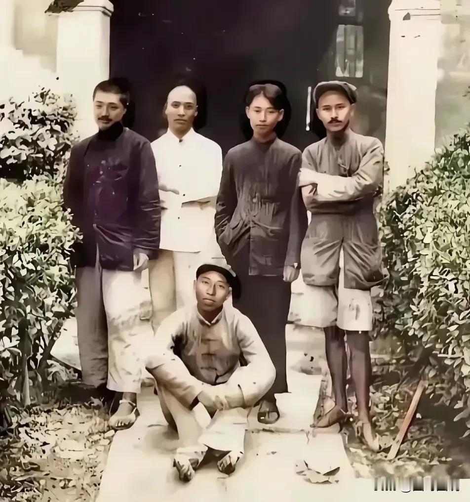 真是没有想到，这就是当时红军领导人的真实影像，大家能认出他们是谁吗？1934年