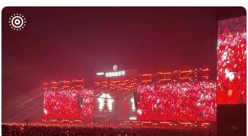 来来来感受一下长红大爆生任嘉伦线下的人气，不水数据不搞营销手段吹牛逼，线下人气足
