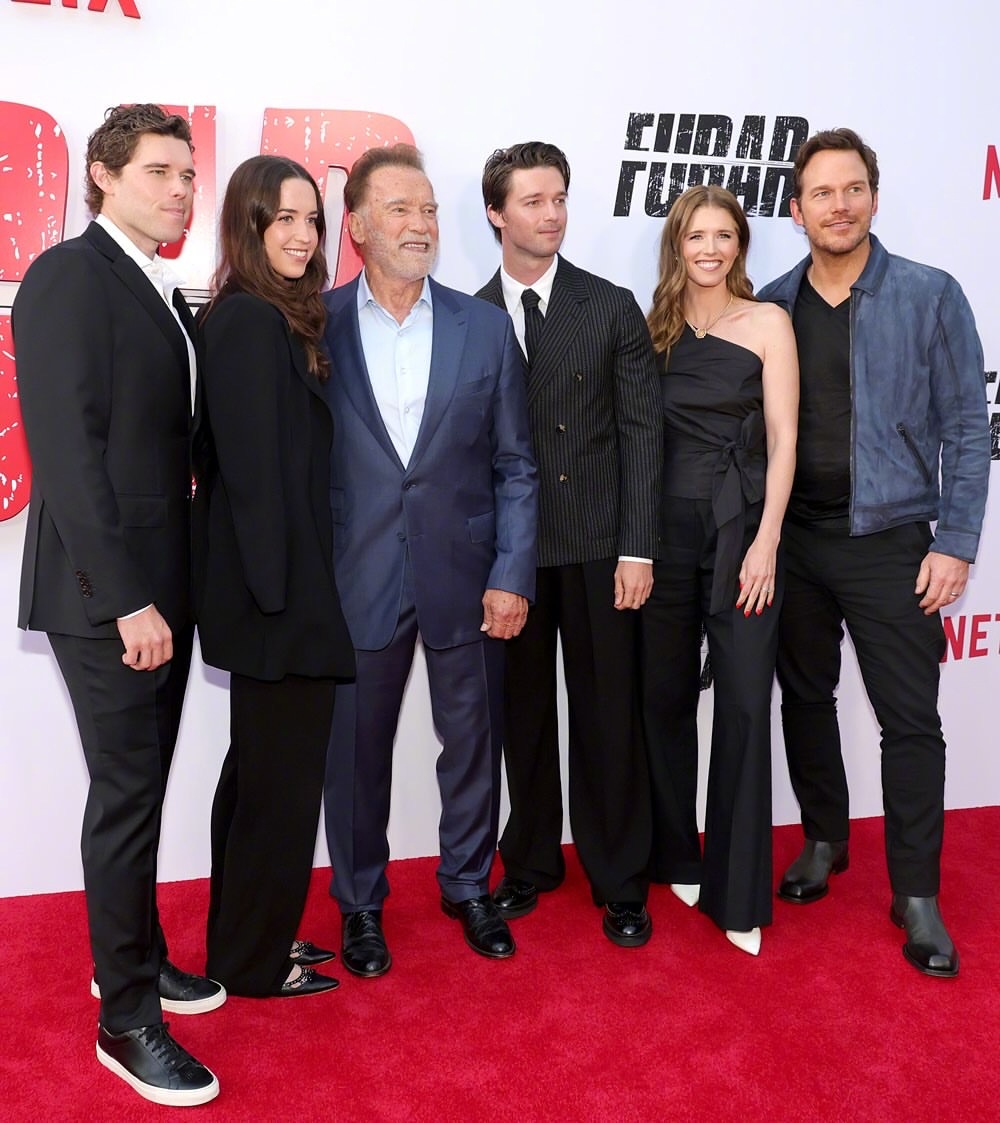 阿诺德·施瓦辛格携五名子女共同出席其Netflix剧集《面目全非FUBAR》第二