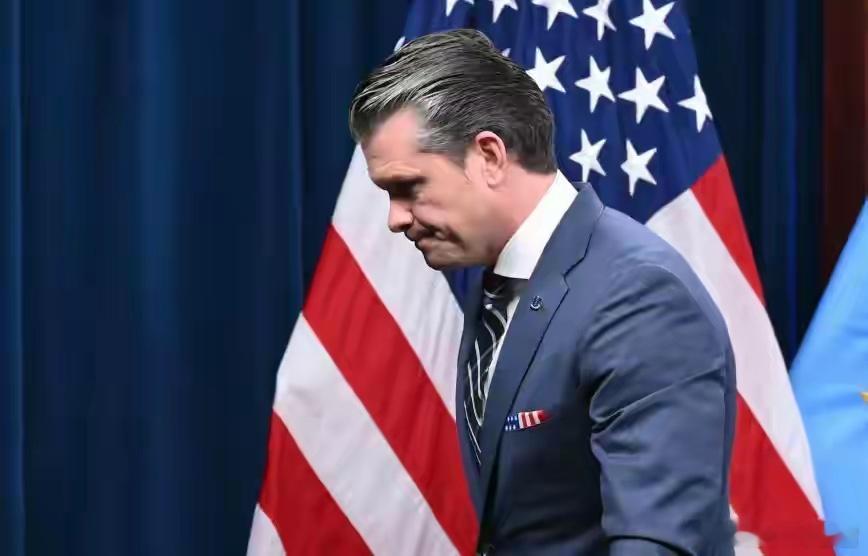 单程决死突击！伊朗飞行员以命破防，美霸权谎言被当场戳穿明知有去无回，仍驾苏-24