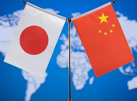 中国对日外交换打法！不再要道歉，却让日本坐不住了。中日关系的风向真变了！不是曾经
