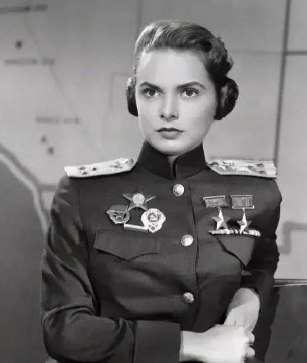 前苏联女英雄阿勒特·娜达利亚在1955年33岁时，与来自中国的革命者佛鼎结为夫妻