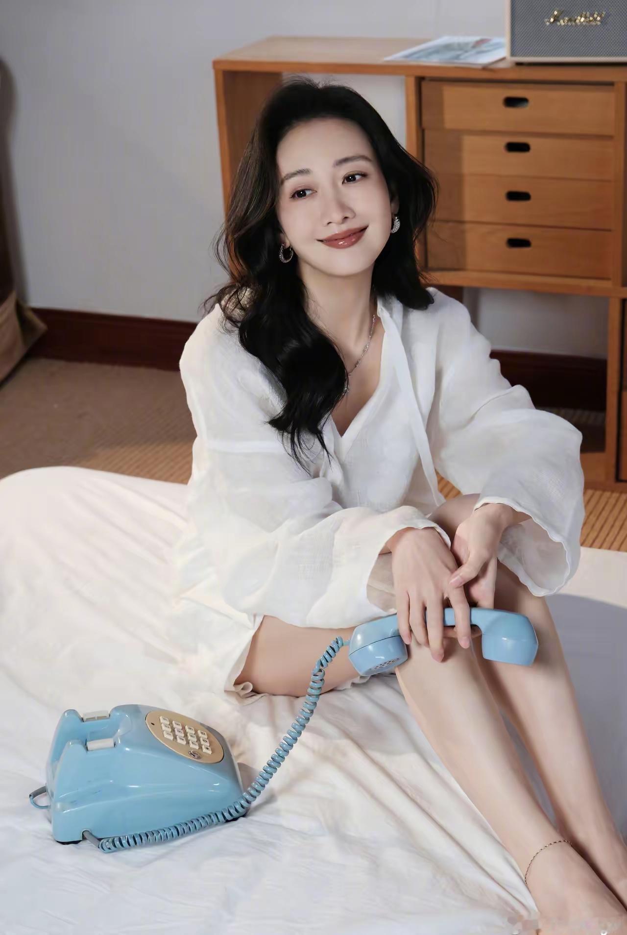 最爱王鸥，性感、风情、神秘