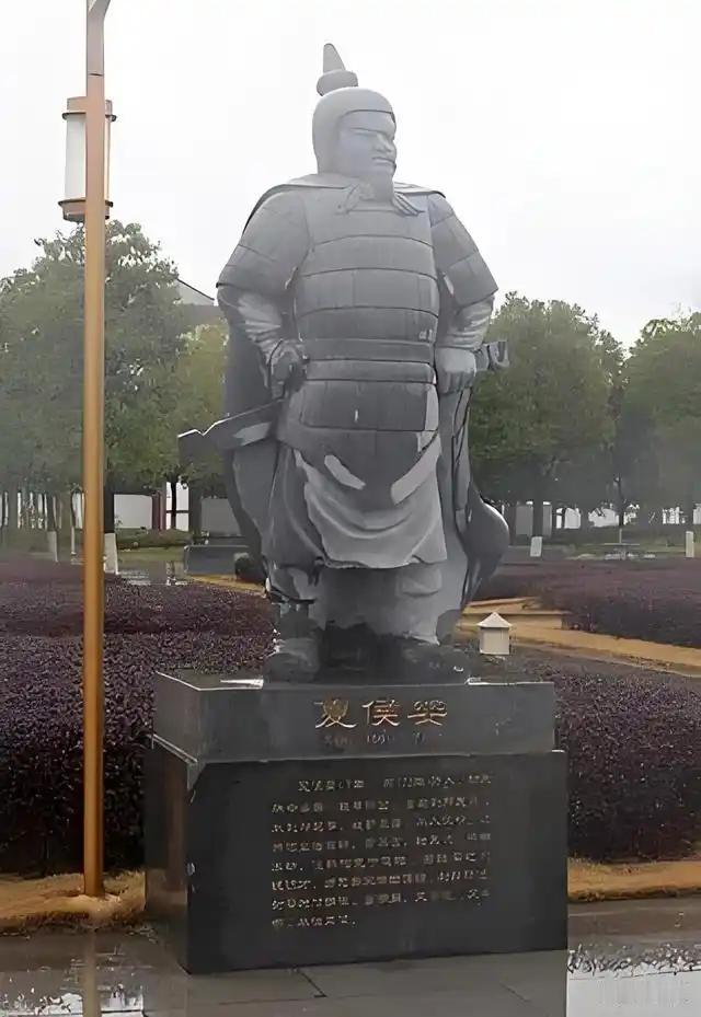 韩信至死不知，为他牵马的“老实人”，才是汉朝顶级的操盘手，萧何也感到后怕！说