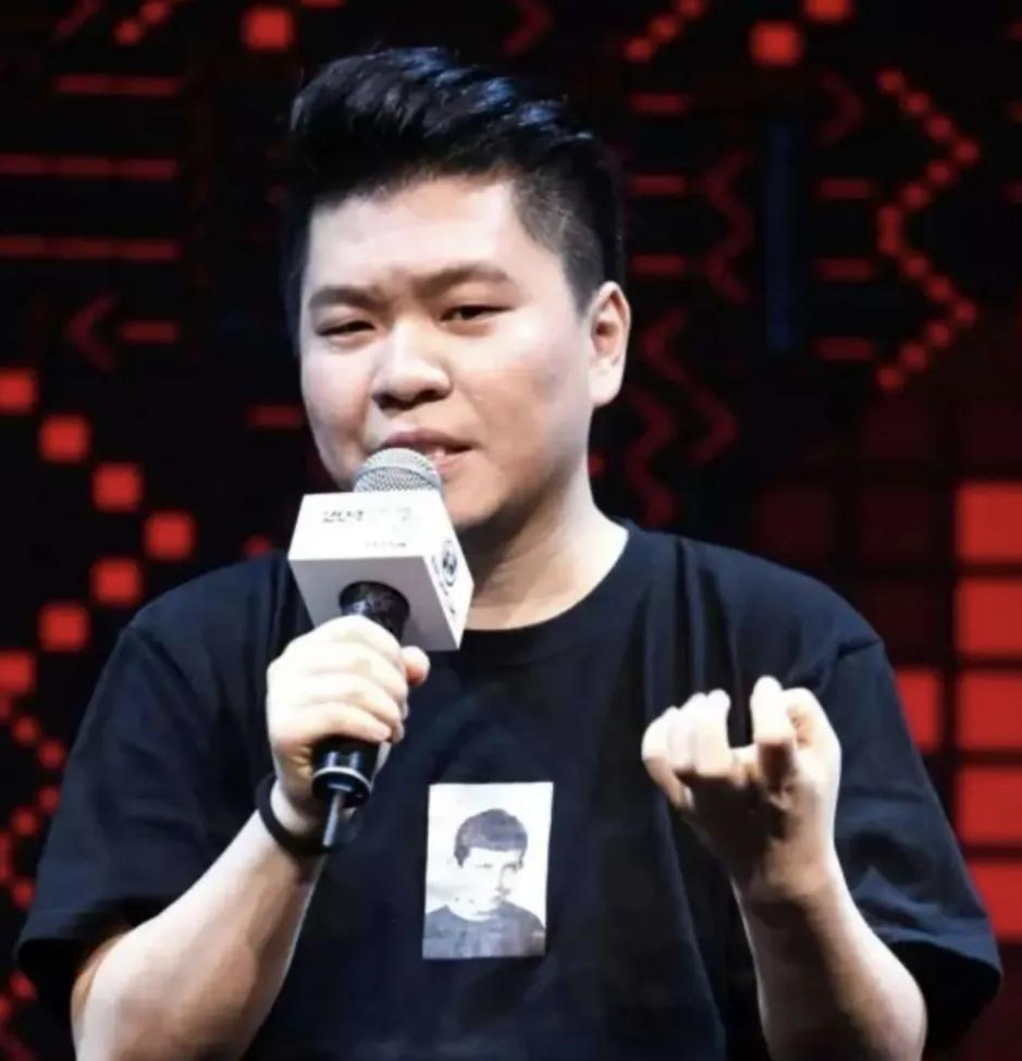 为何欣赏不来常石磊的音乐作品歌手、音乐创作人常石磊在乐坛很活跃，为不少歌手度