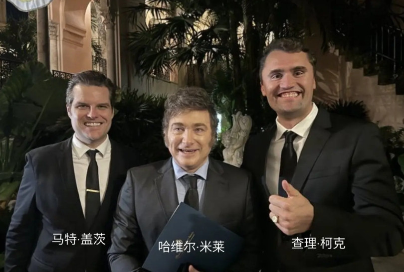 美国右翼网红开始把查理·柯克案件的污水泼给民主党控制的左翼人士了。右翼晒这张图片