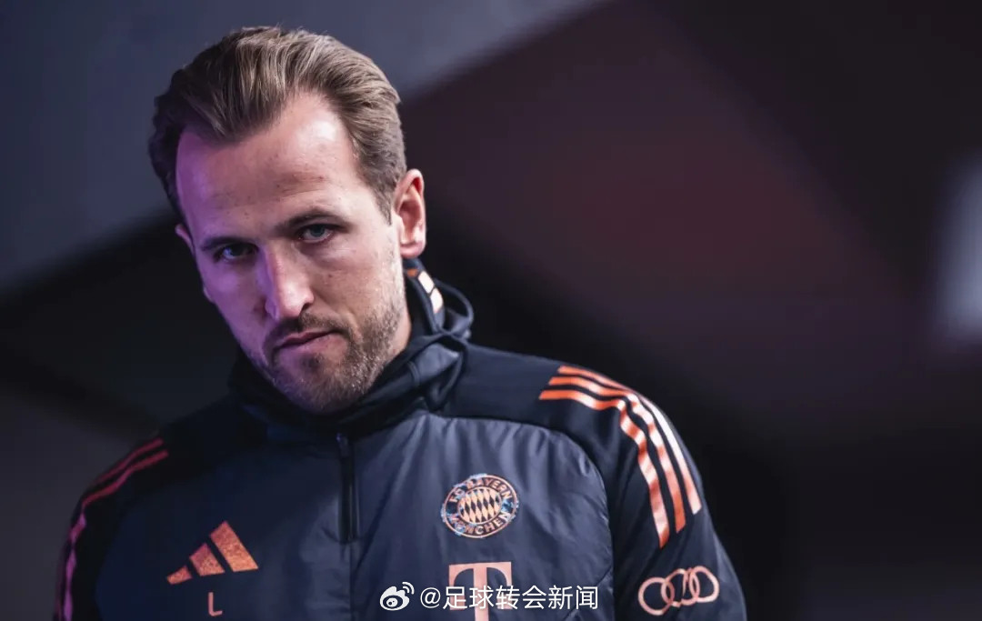 德国天空体育记者KH谈到了凯恩的续约情况。KH说：“拜仁对凯恩的续约感到非常放松
