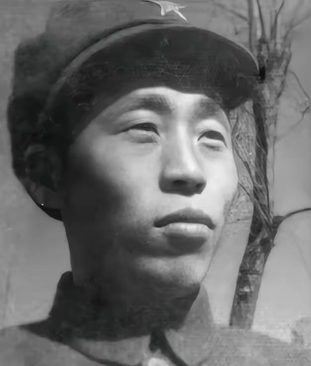 1950年1月，二野5兵团侦察处长魏鸣森被叫去帮忙修卡车。等他修好车无意间抬头一