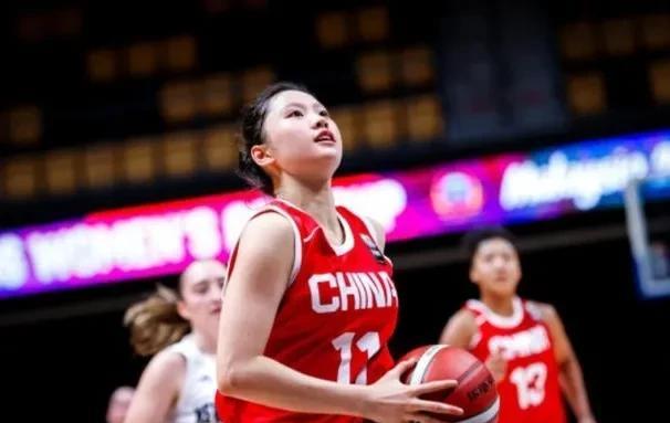 北京时间9月24日晚，中国U16女篮在女篮亚洲杯小组赛收官战中93-27大胜叙利
