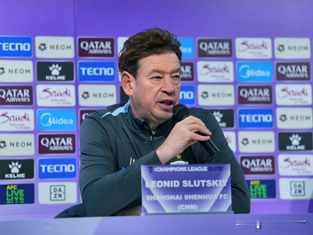 其实明眼人都能看出来上海申花不是不想赢他们表现的很努力，但是把握机会的能力